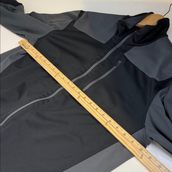 Galvin Green Men's Black and Gray Windstopper Performance Jacket - Picture 4 of 7